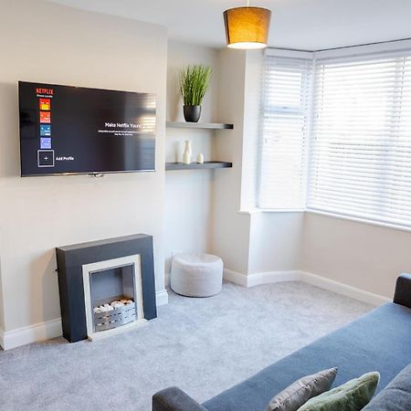 Lymer House - Stylish 3 Bedroom House In Wolverhampton Eksteriør bilde