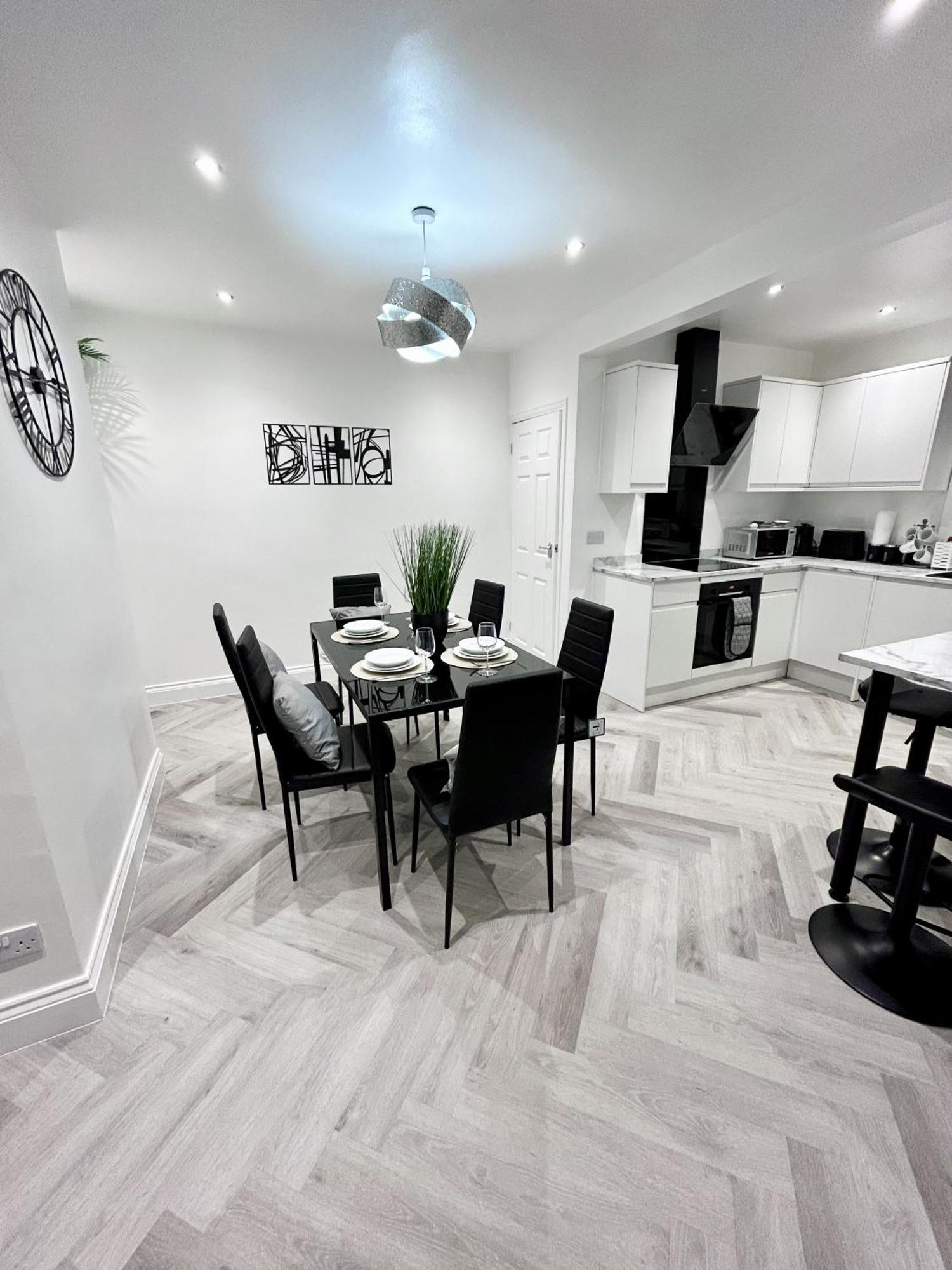 Lymer House - Stylish 3 Bedroom House In Wolverhampton Eksteriør bilde