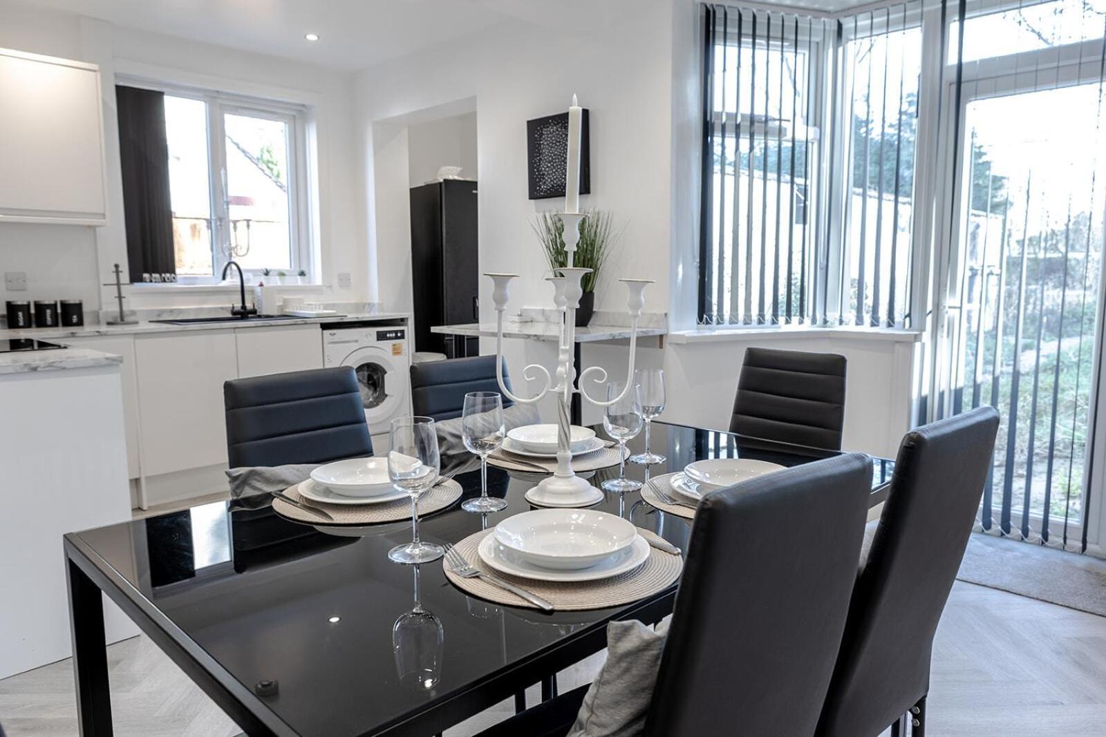 Lymer House - Stylish 3 Bedroom House In Wolverhampton Eksteriør bilde