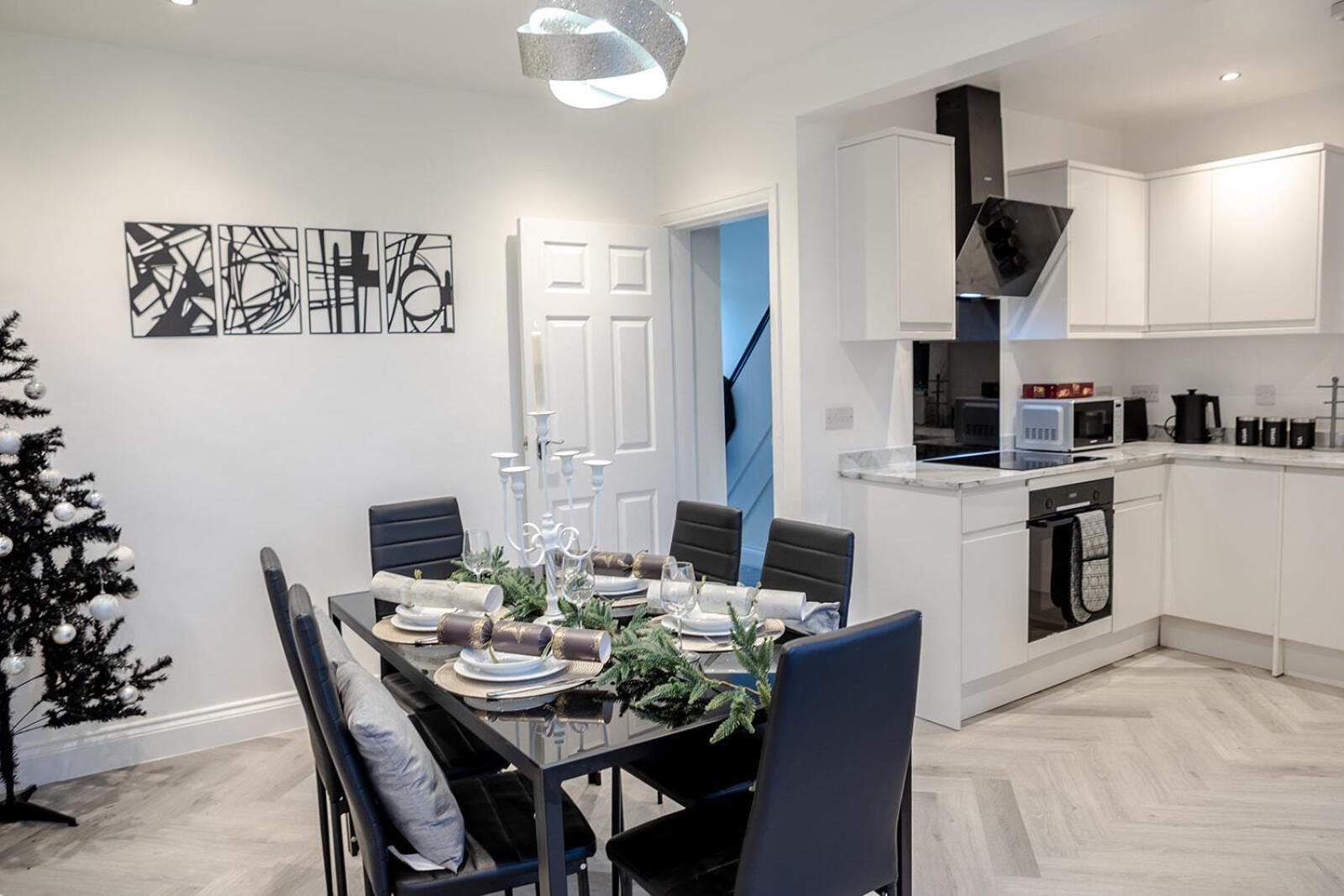 Lymer House - Stylish 3 Bedroom House In Wolverhampton Eksteriør bilde